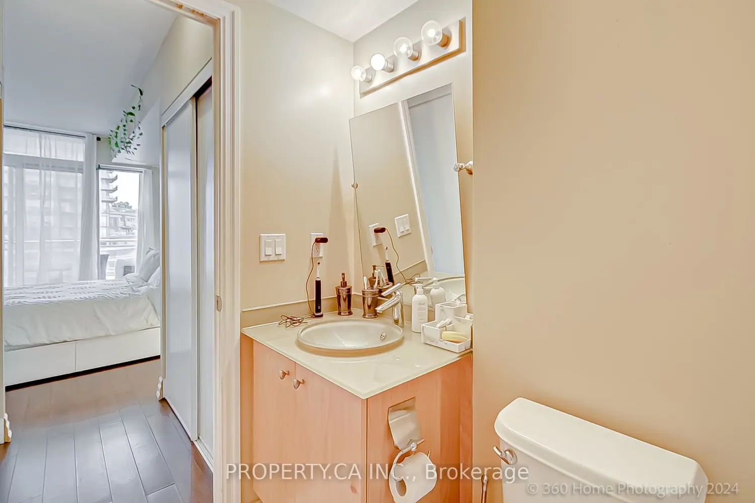 Additional image 6 of 8 Scollard Street 702