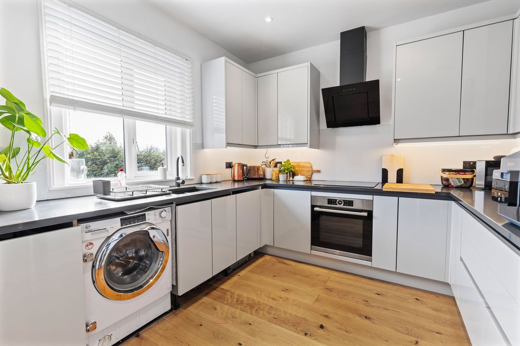 Additional image 3 of 2 bed maisonette for saleBrighton Road, Horley RH6