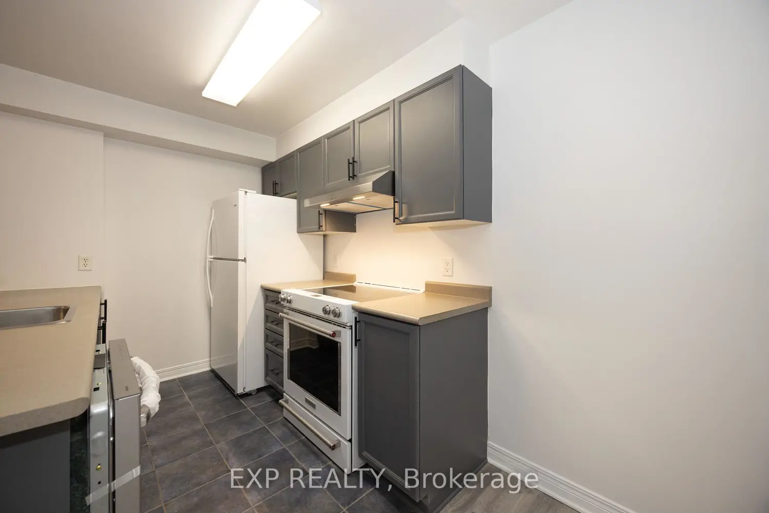 Additional image 9 of 429 Somerset Street 803