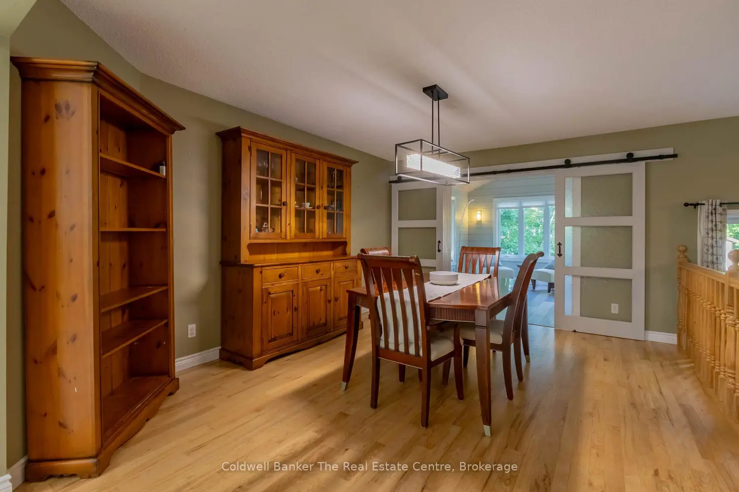 110 Forest Glen Drive photo 4