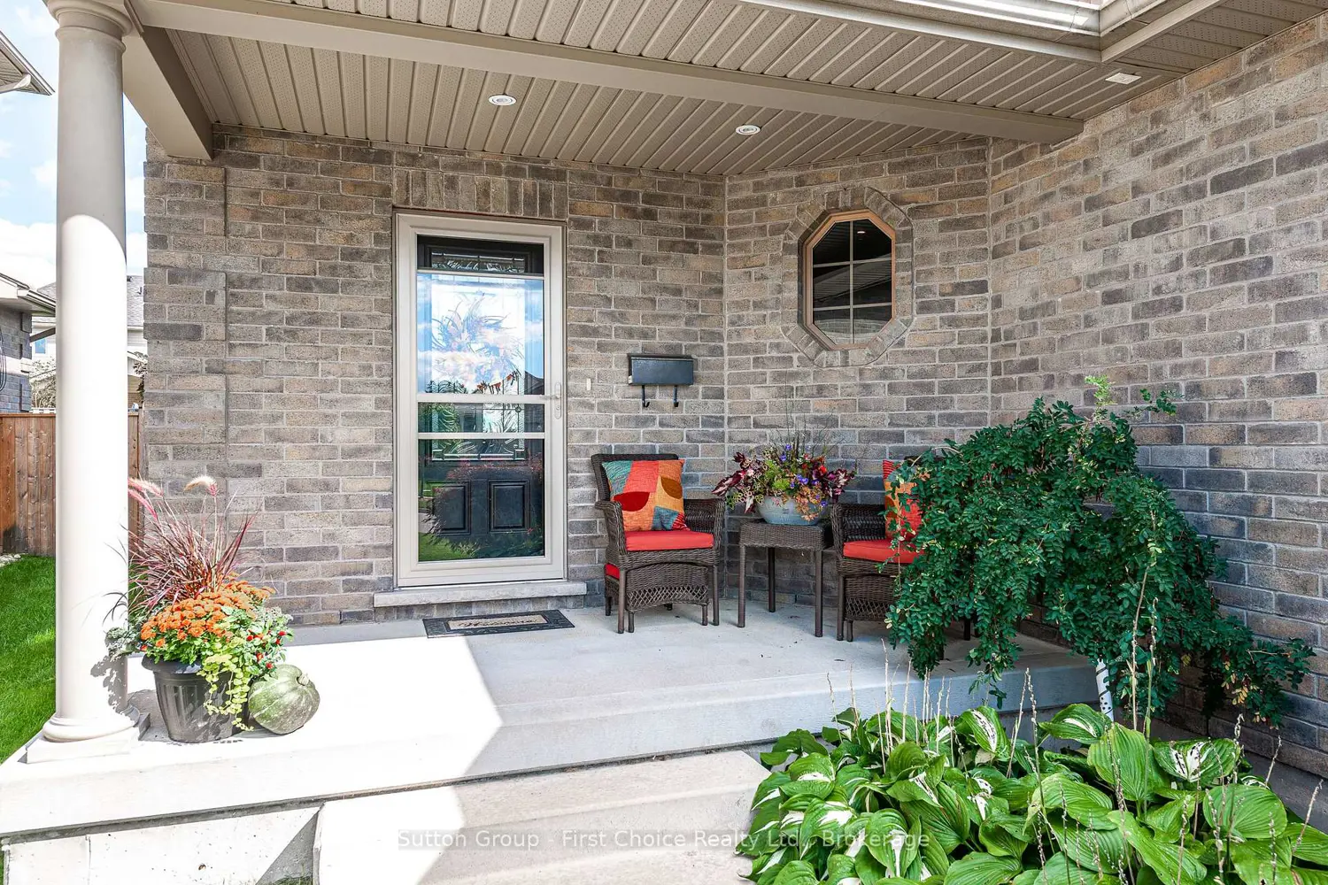 74 Rutherford Drive photo 2