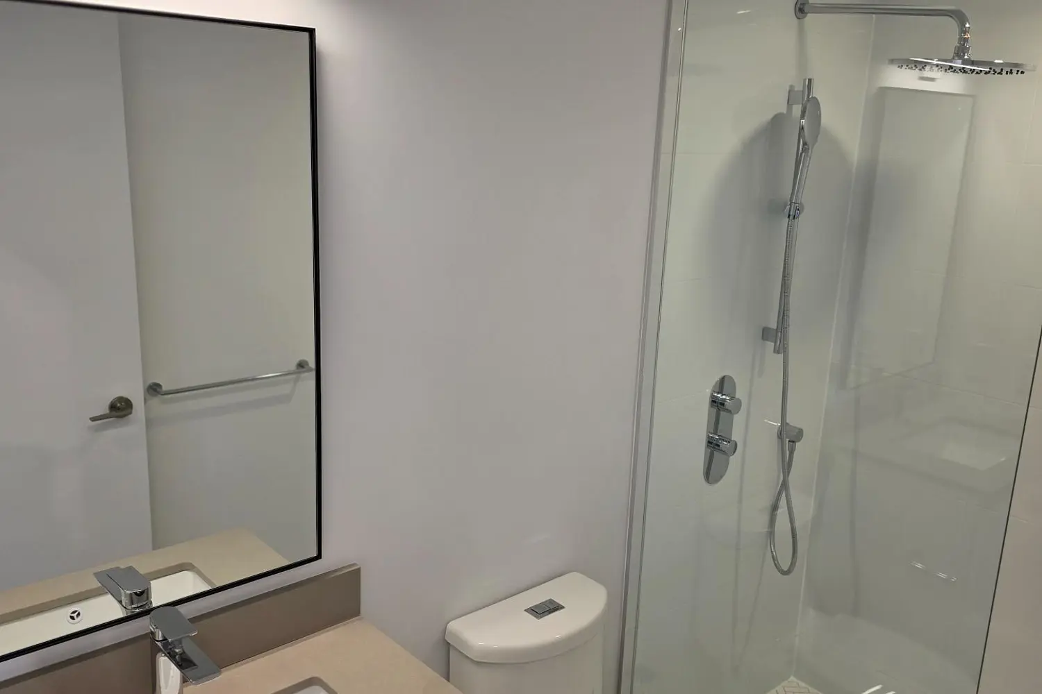 Additional image 15 of 1720 Bayview Avenue 430