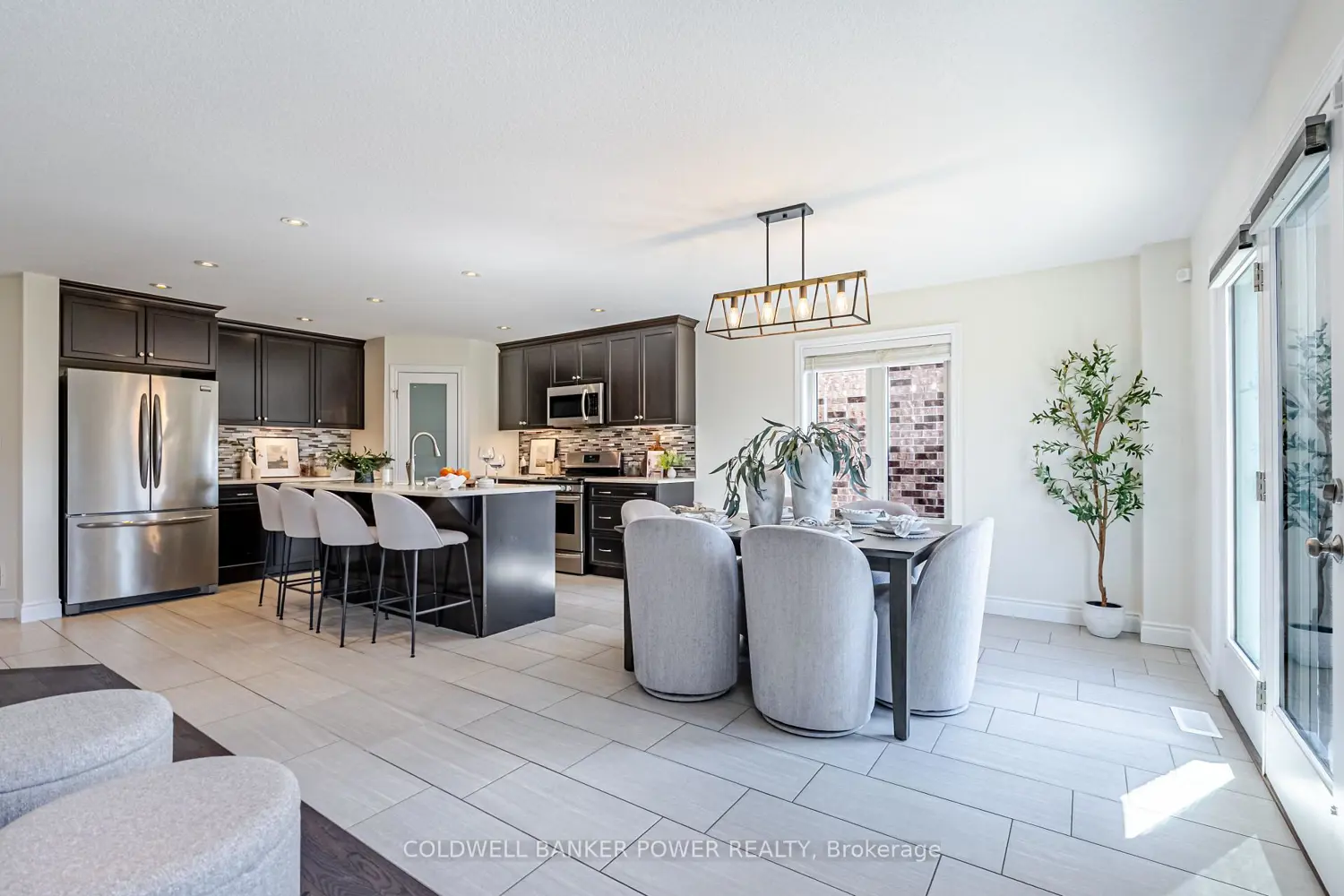 429 Bourdeau Road photo 3