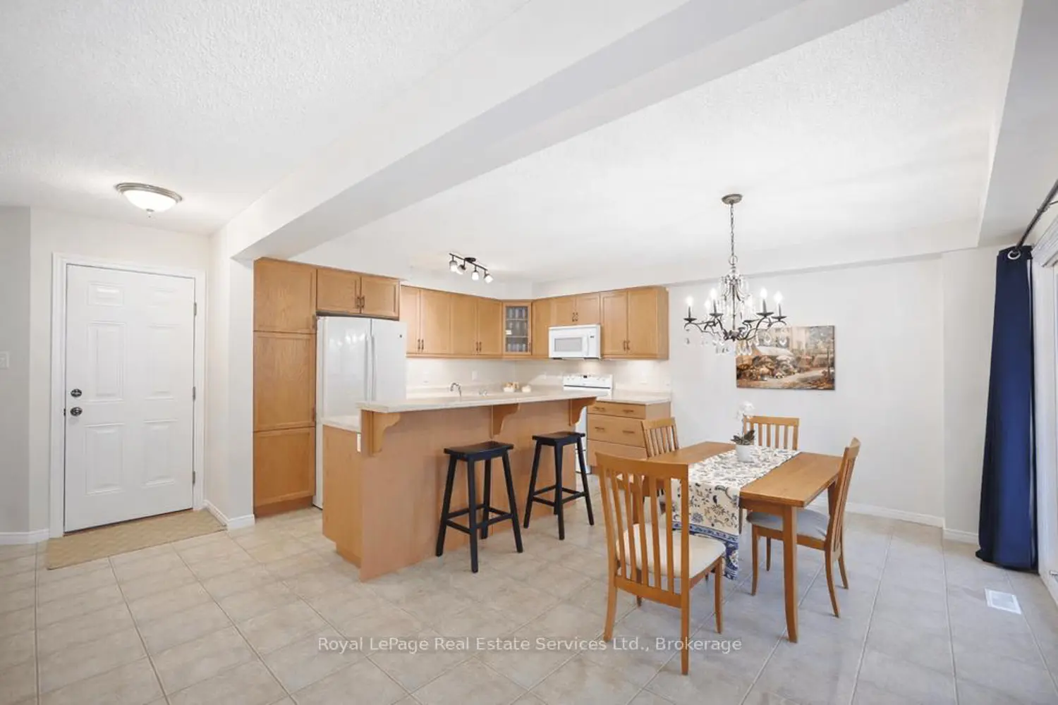 255 Summerfield Drive 11 photo 4