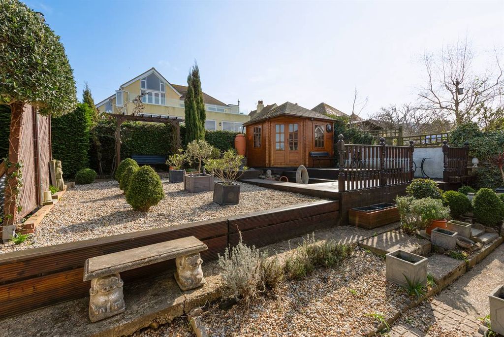 Additional image 29 of 5 bed detached house for saleHarcourt Drive, Herne Bay CT6