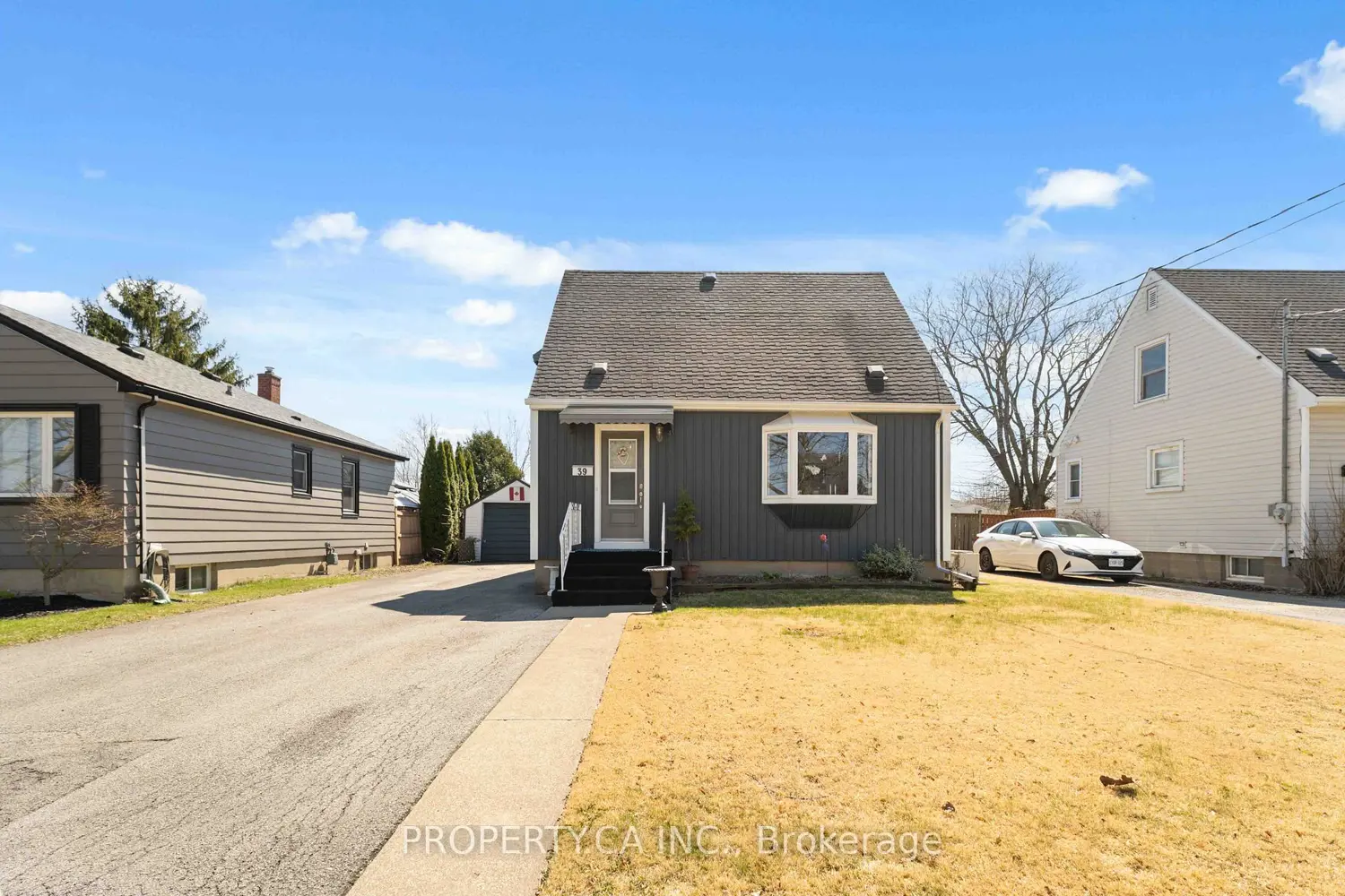 39 Mcdonald Avenue photo 3