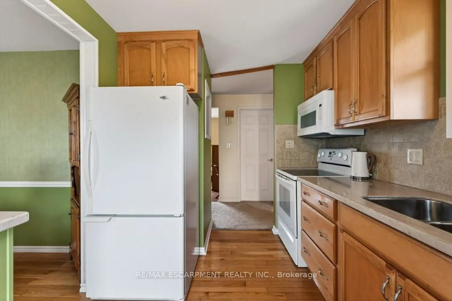 3378 Johnson Street photo 3