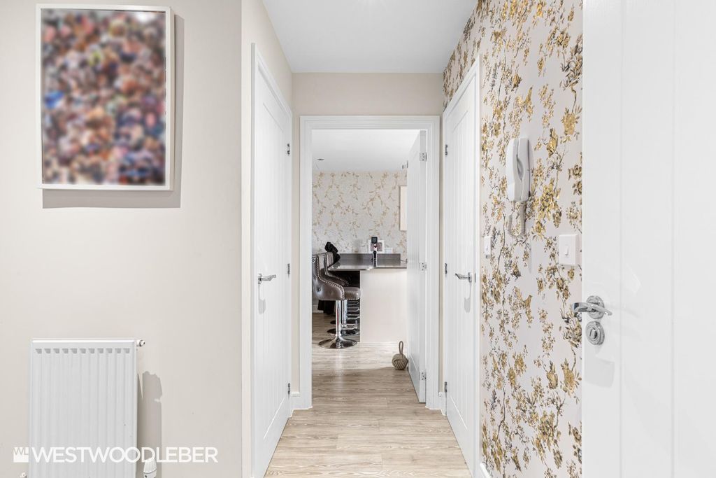 Additional image 14 of 2 bed flat for saleMoye Close, Hoddesdon EN11