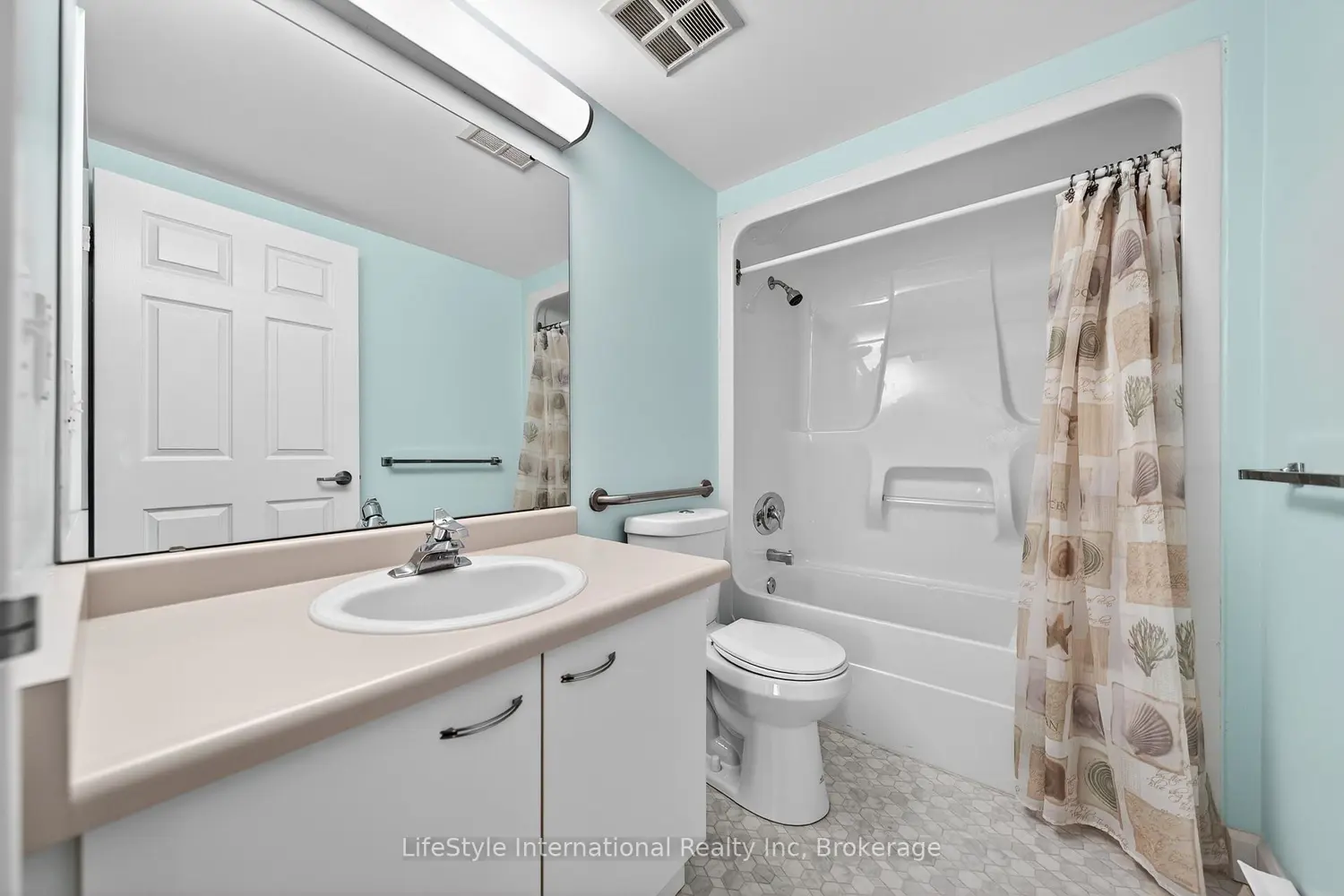 208 Silvercreek Parkway 306 photo 3