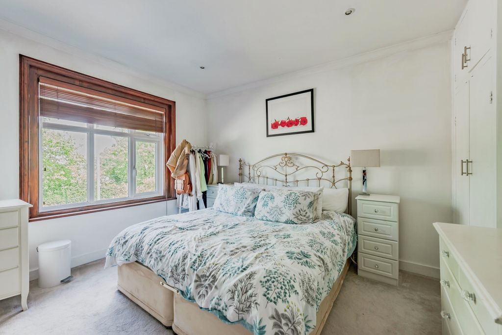 Additional image 3 of 2 bed flat for saleBrighton Road, Horley RH6