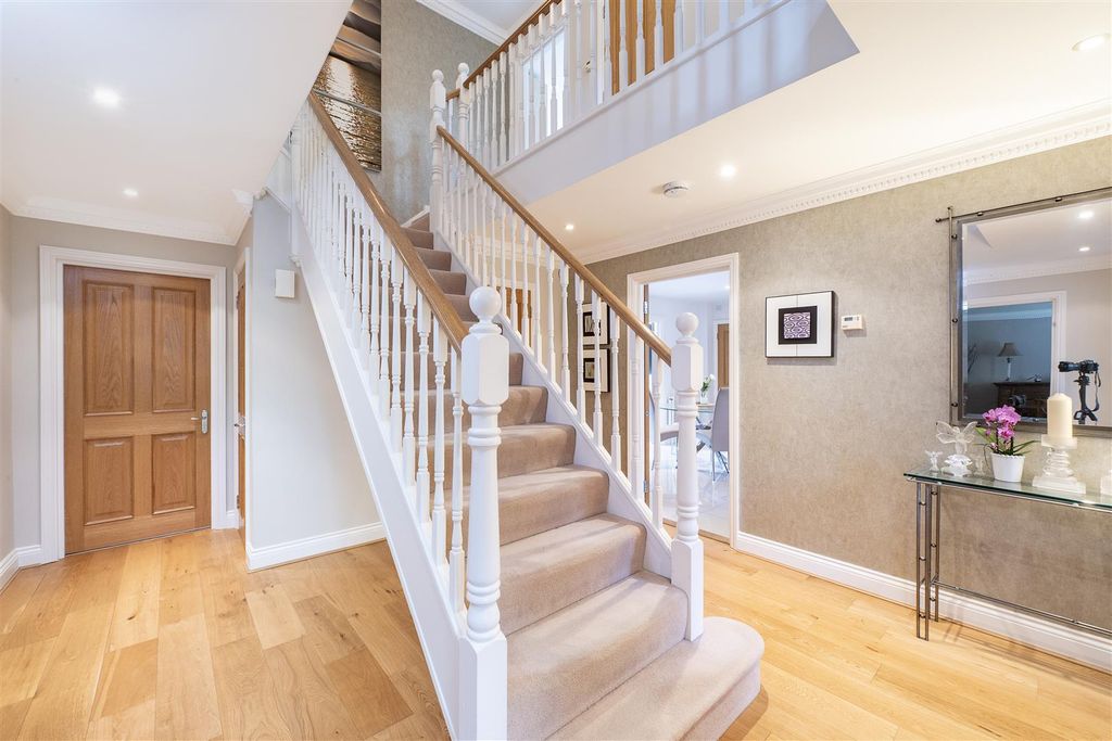 Additional image 6 of 5 bed detached house for saleBroad Oaks Close, Harpenden AL5