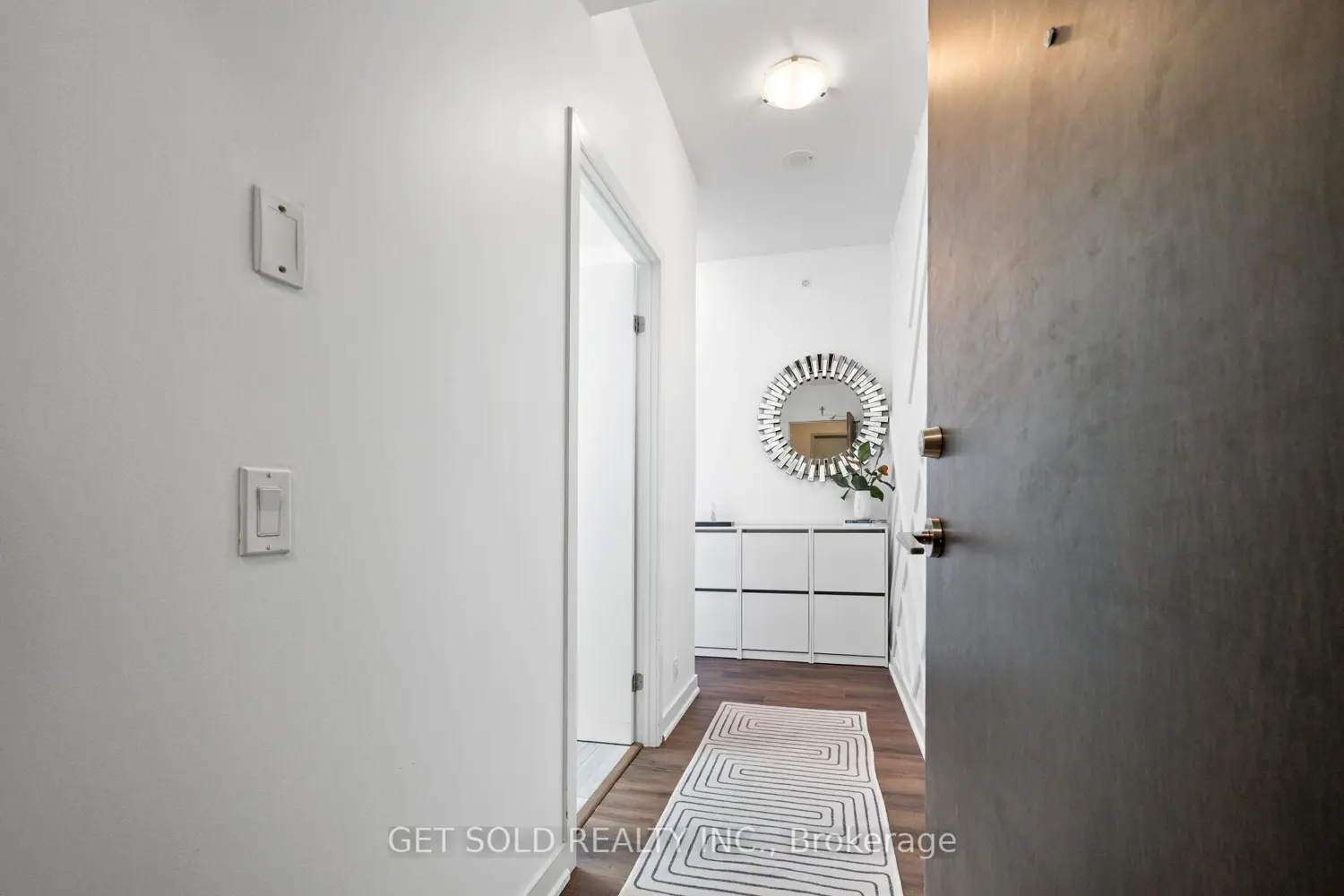 10 Park Lawn Road 2407