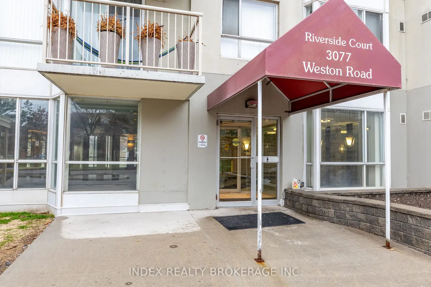 3077 Weston Road 1704