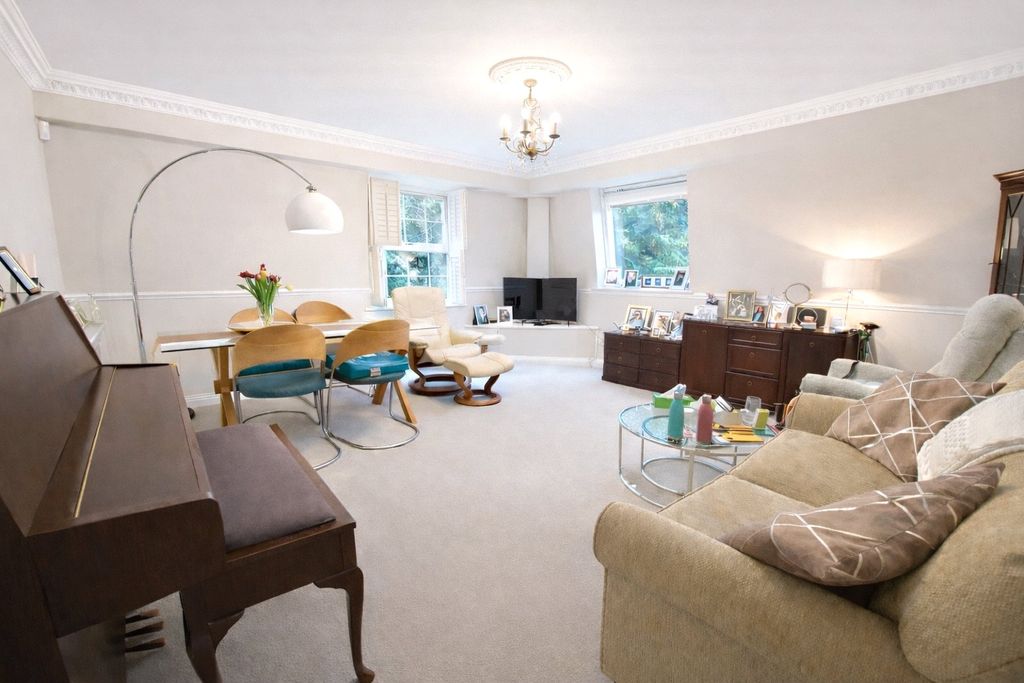 Additional image 2 of 2 bed flat for saleShottermill Park, Hindhead Road, Haslemere, Surrey GU27