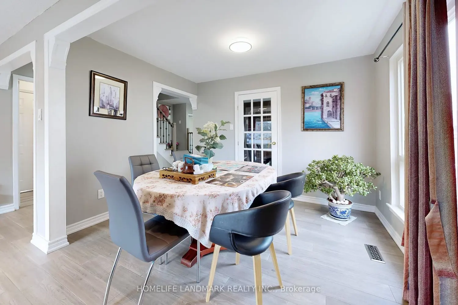 75 Dragoon Crescent photo 3