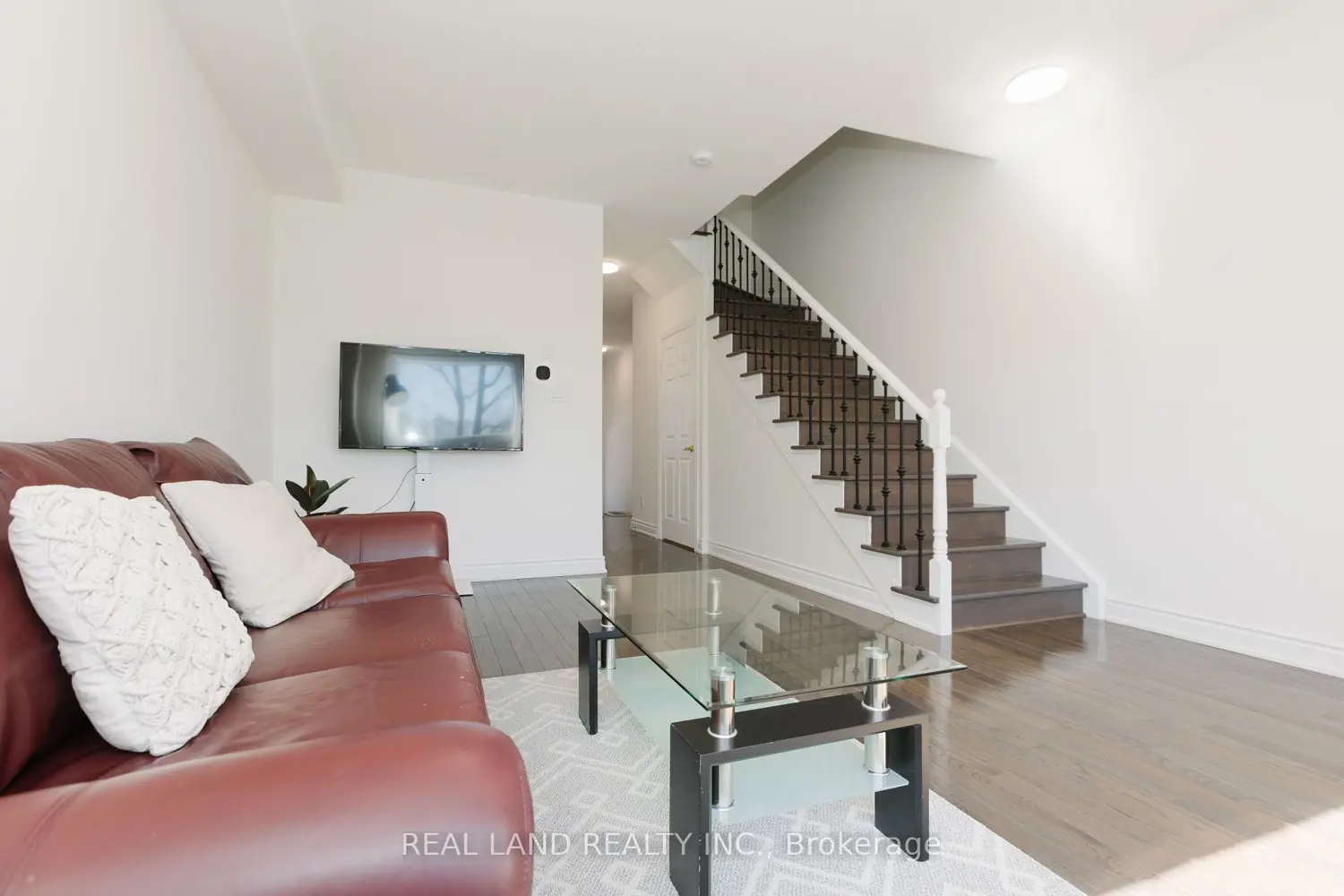 22 Loring Doolittle Court photo 2