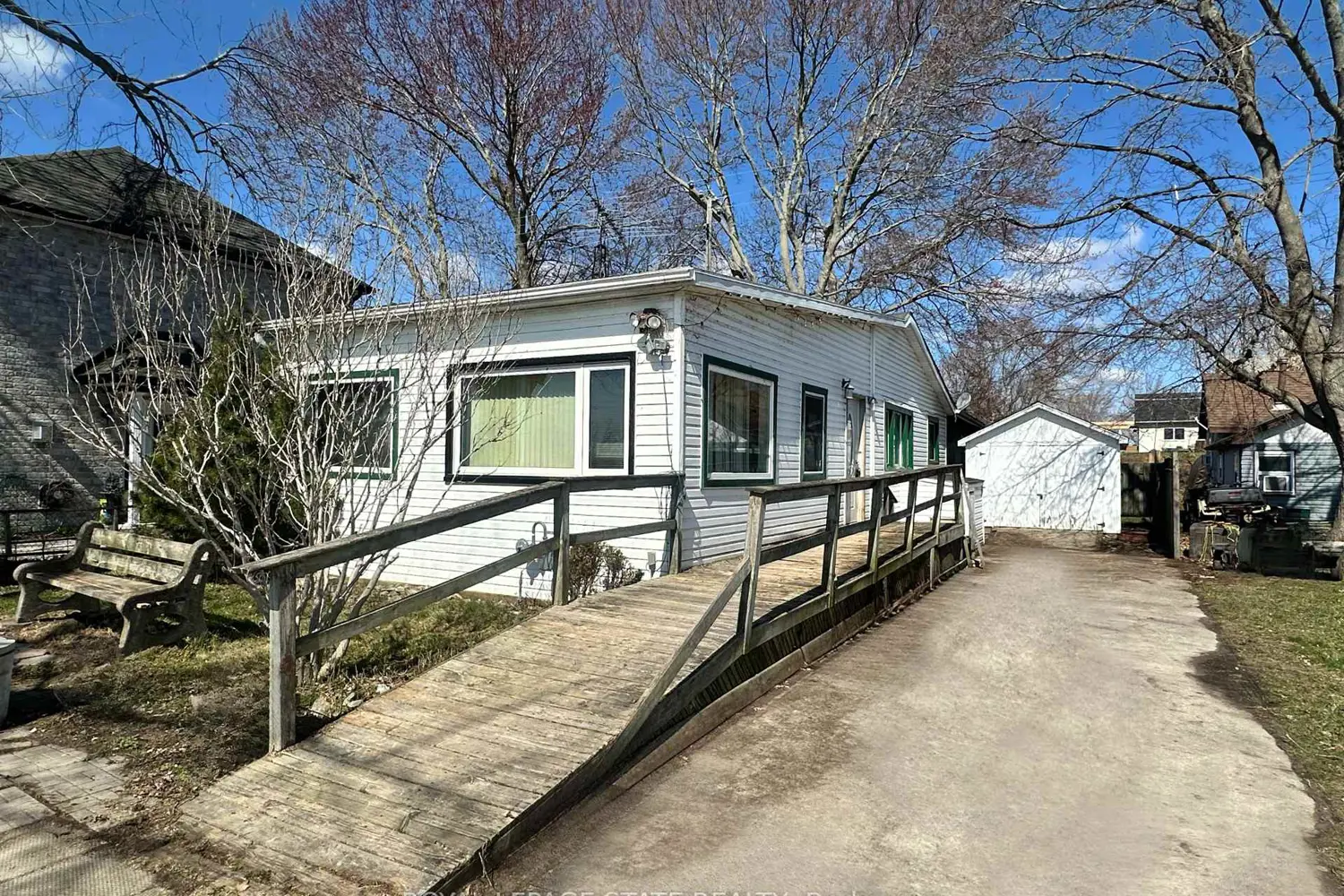 2483 North Shore Drive photo 4