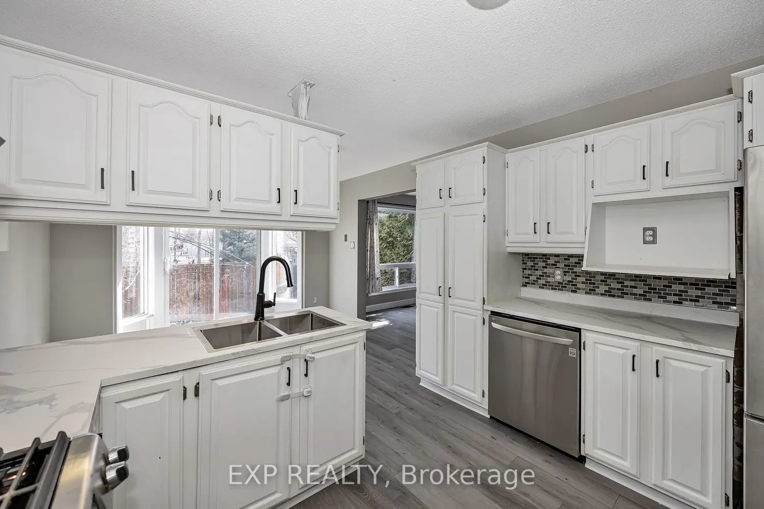 1797 Belval Crescent photo 5