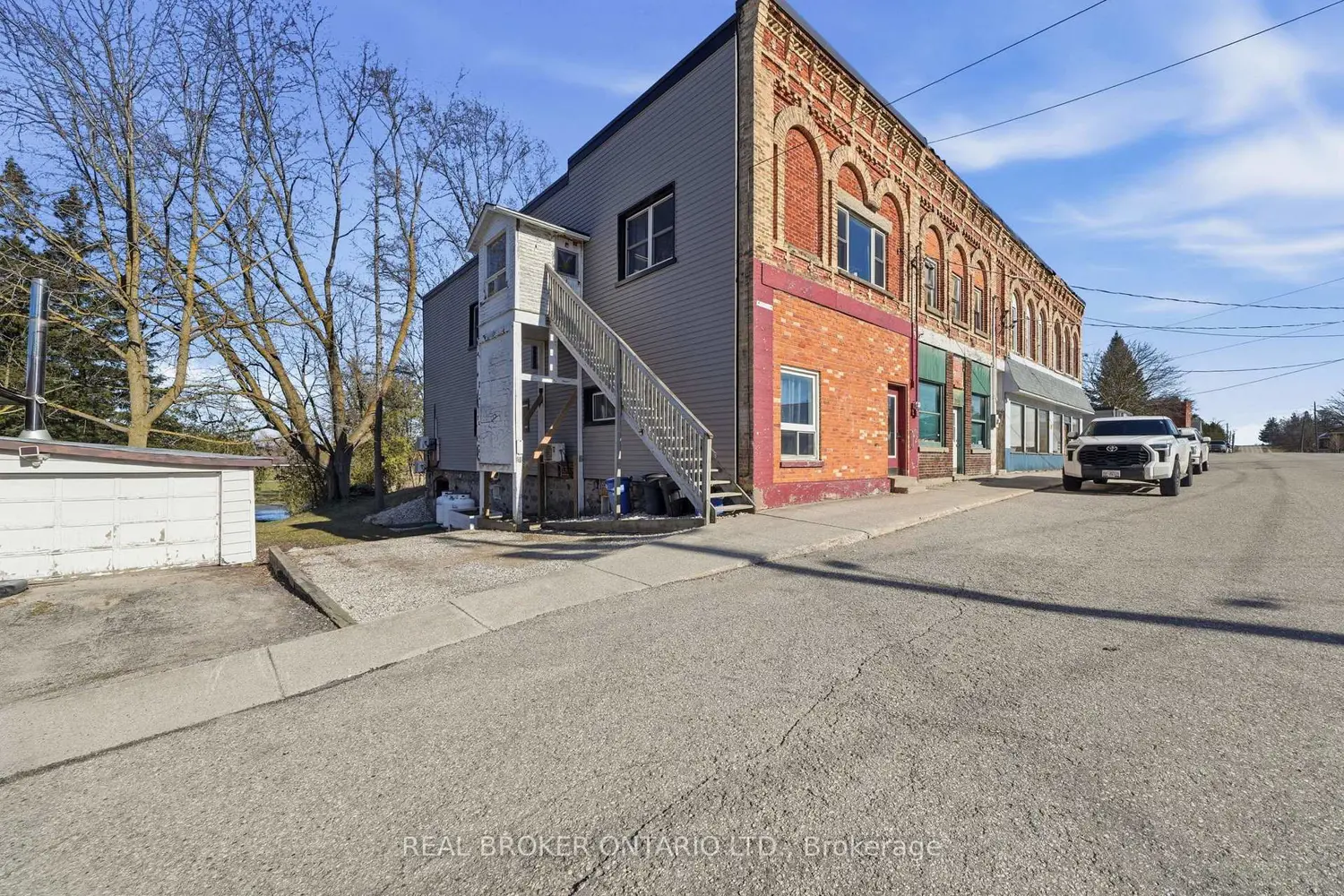 Additional image 3 of 2039 Victoria Street