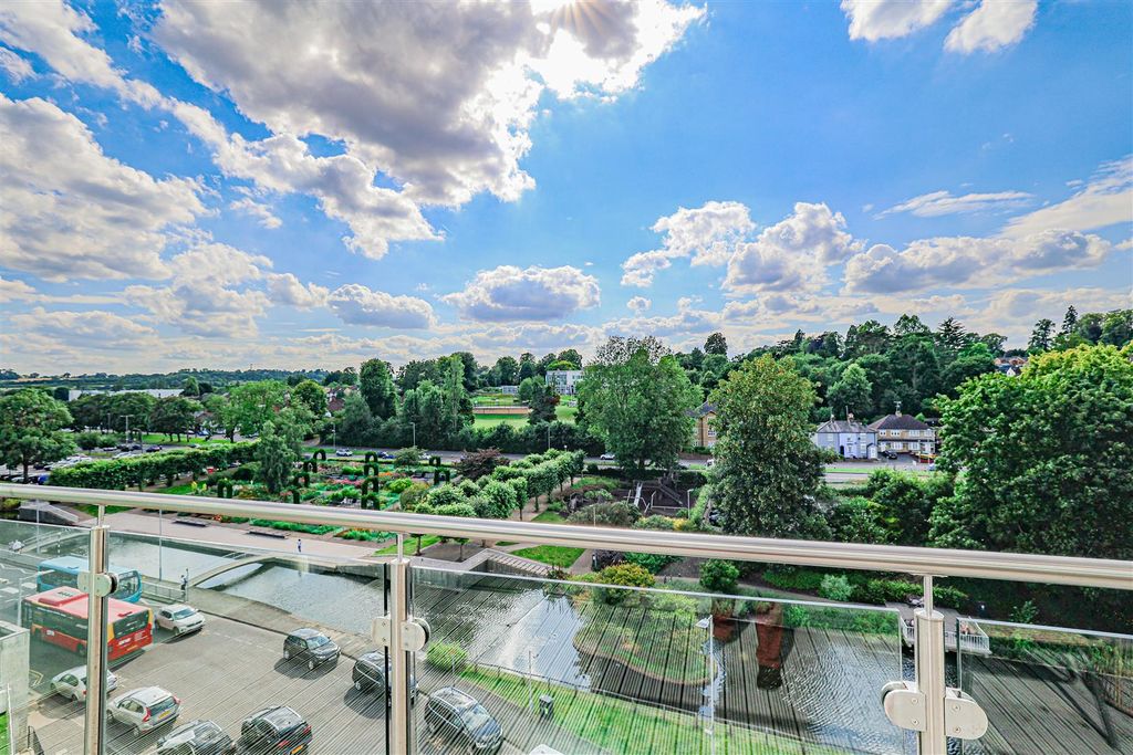 Additional image 26 of 3 bed flat for saleWaterhouse Street, Hemel Hempstead HP1