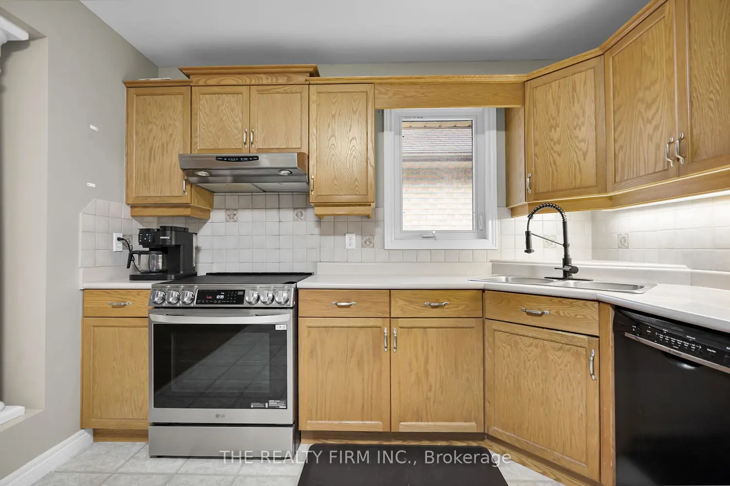 20 Windemere Place 17 photo 4