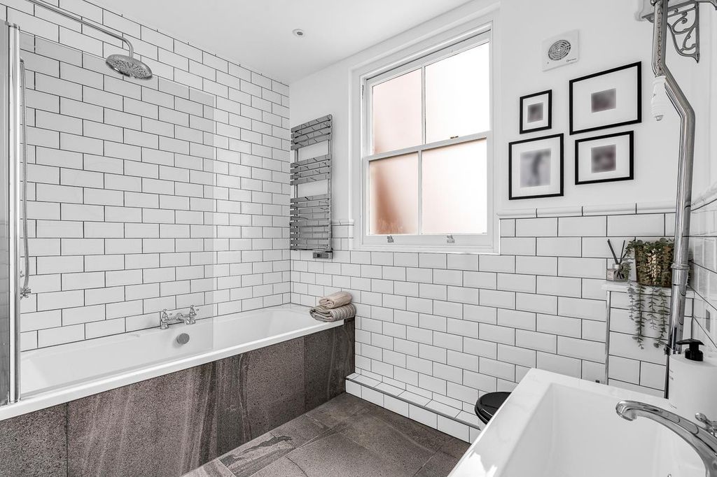 Additional image 22 of 2 bed flat for saleFore Street, Hertford SG14