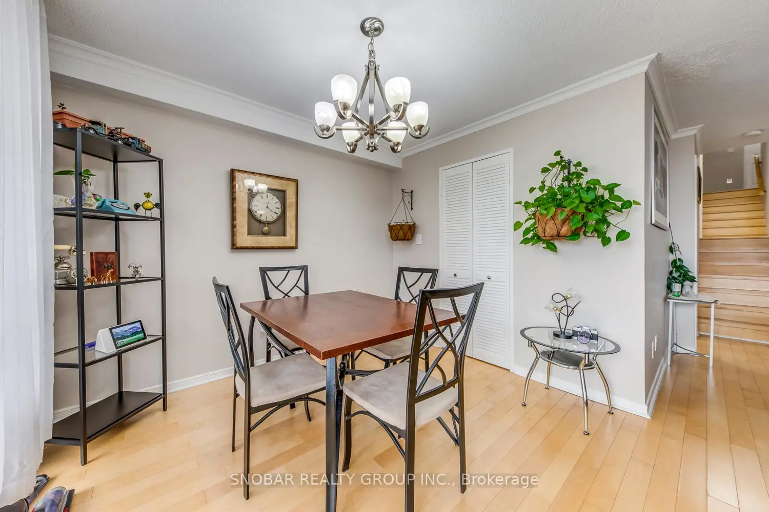 11 Wincott Drive 810 photo 5
