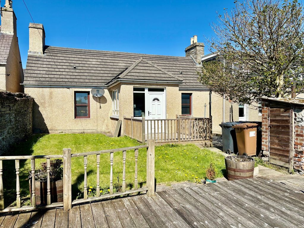 1 bed semi-detached bungalow for saleDuncan Street, Thurso, Highland. KW14