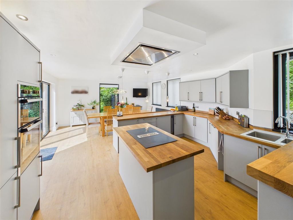 Additional image 3 of 5 bed detached house for saleRedcliff Road, Hessle HU13