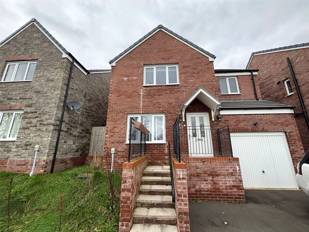 4 bed detached house for saleYeoman Avenue, Haverfordwest, Pembrokeshire SA61