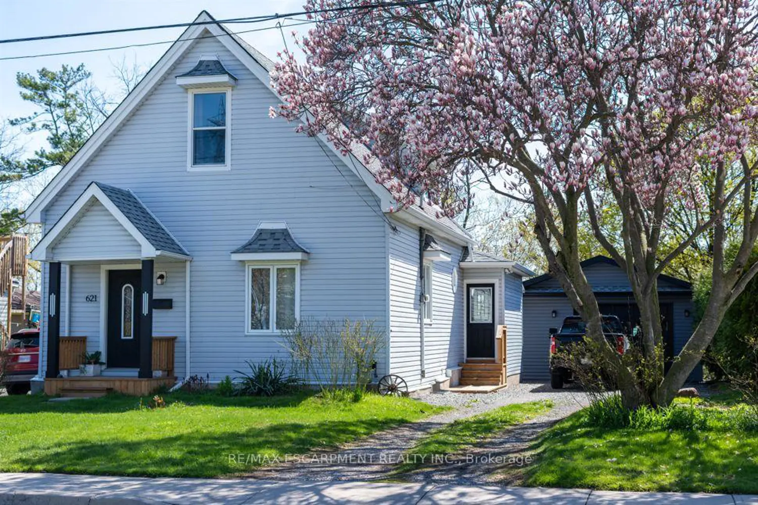 621 Rosseau Road