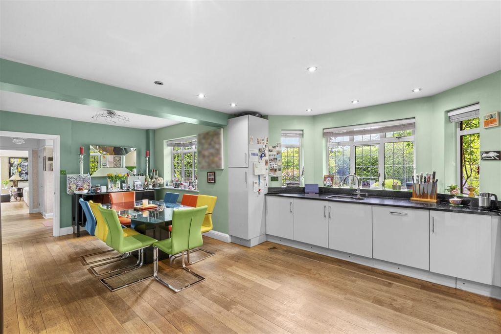 Additional image 6 of 5 bed detached house for saleMarlow Hill, High Wycombe HP11