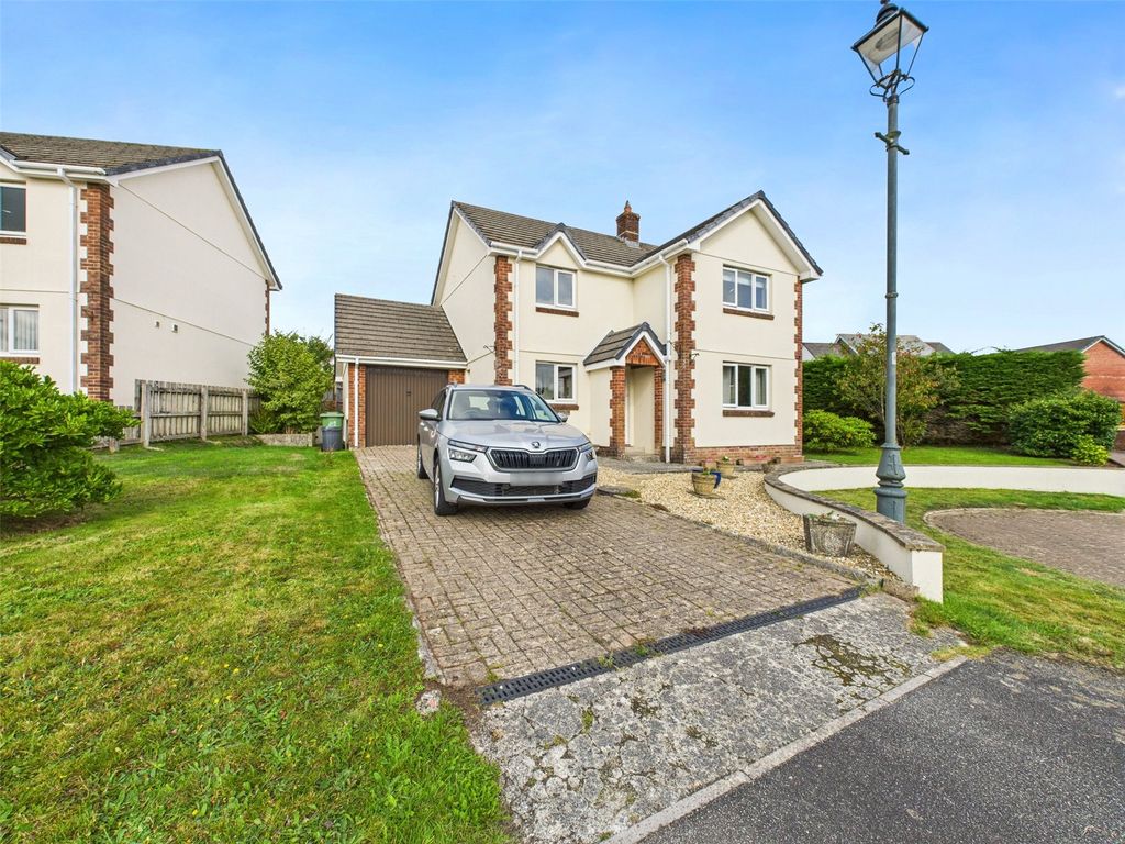 3 bed detached house for saleTrewyn Park, Holsworthy, Devon EX22