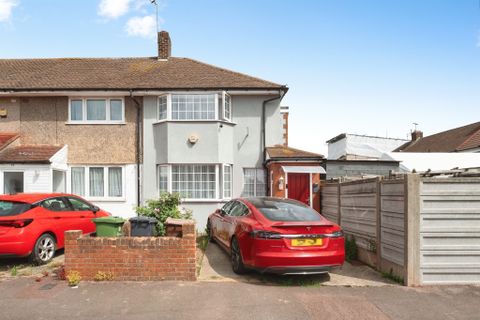 Boyne Road, Dagenham RM10