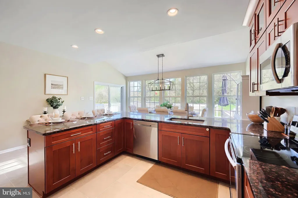 Additional image 14 of 25 Willow Wood Court, York, PA 17406
