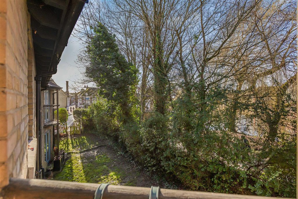 Additional image 24 of 2 bed flat for saleCoopers Court, Hertford, Hertford SG14