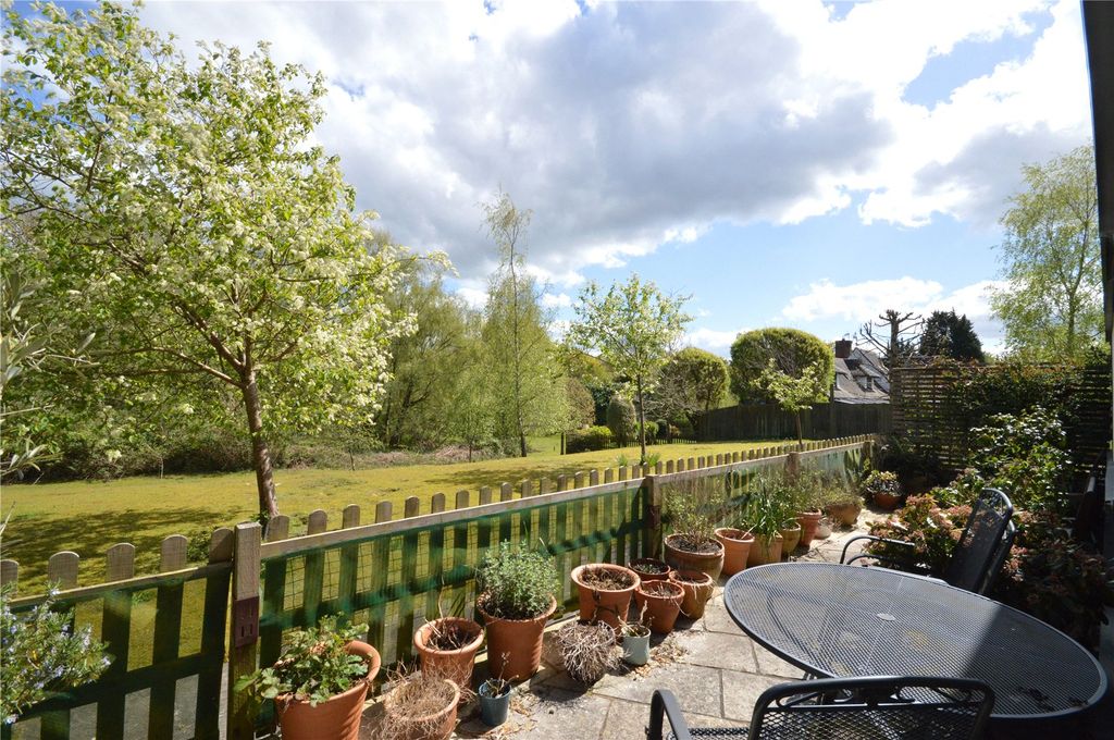 Additional image 3 of 2 bed flat for saleWispers Lane, Haslemere, Surrey GU27