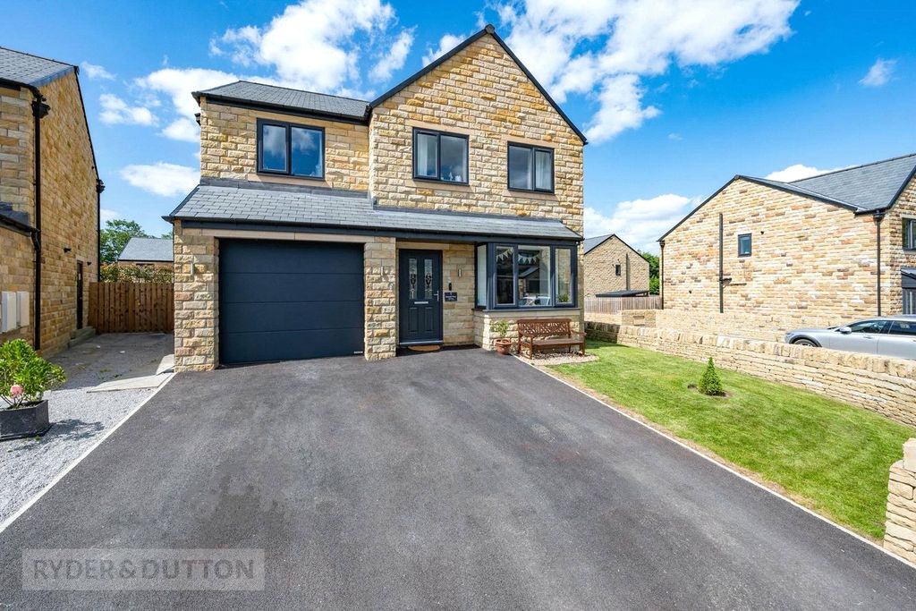 5 bed detached house for saleSummer View, Holmfirth, West Yorkshire HD9