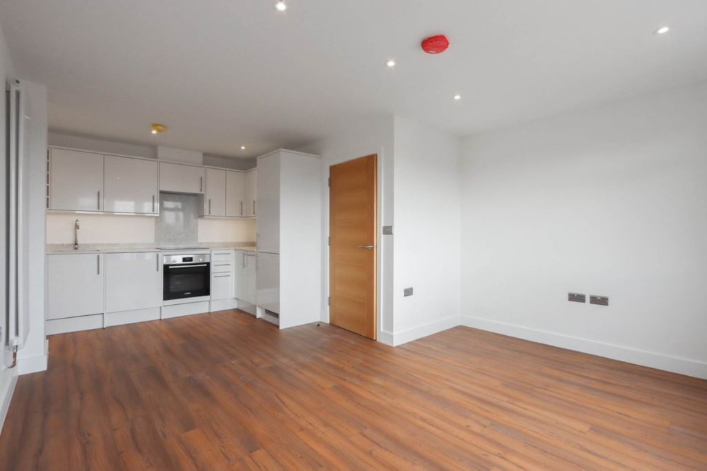 Additional image 12 of 1 bed flat for saleRye Road, Rye Park, Hoddesdon EN11