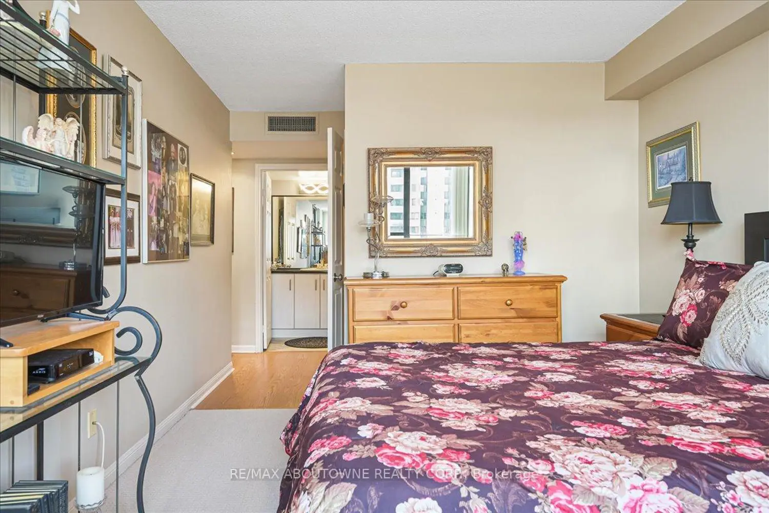 Additional image 13 of 1240 Marlborough Court 605