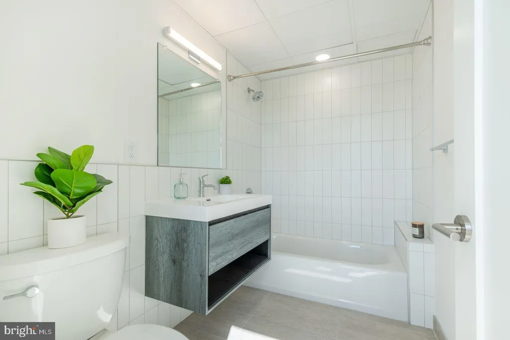 Additional image 13 of 833 Wharton Street Unit 1B-402, Philadelphia, PA 19147