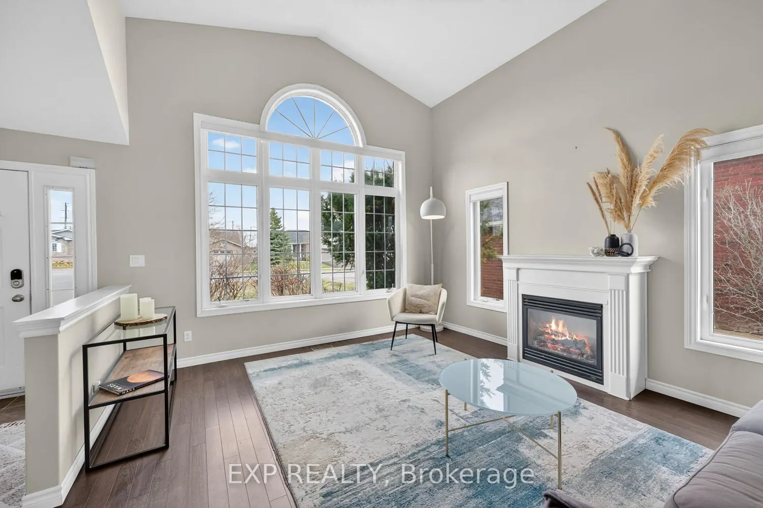 57 Lake Breeze Court photo 4