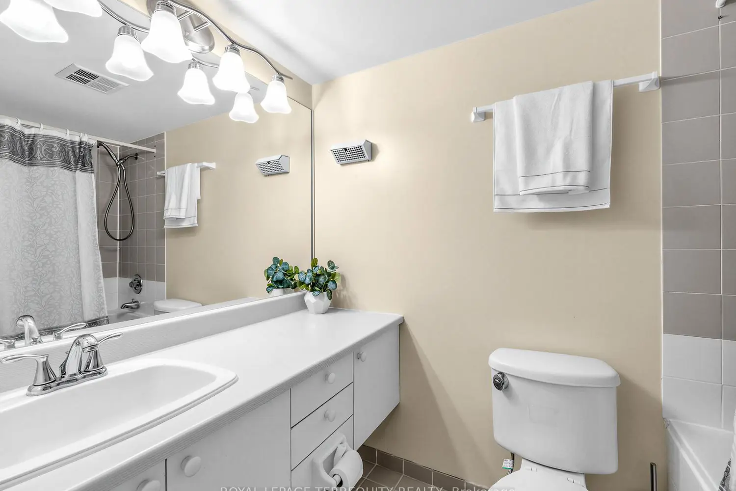 Additional image 10 of 100 Upper Madison Avenue 1708