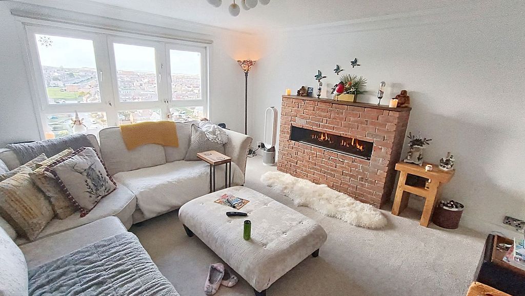 2 bed flat for saleSunderland SR3 photo 3