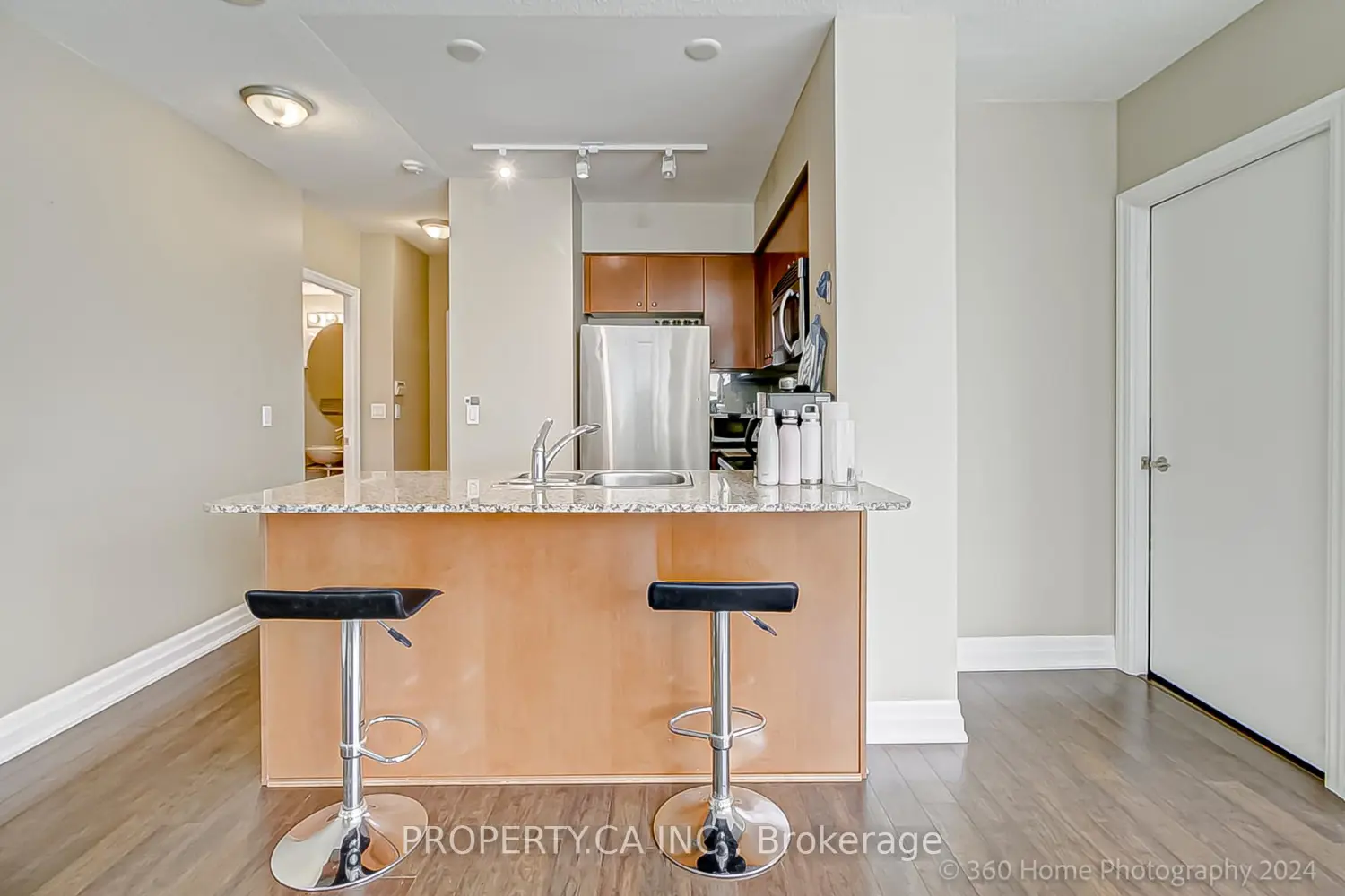 Additional image 11 of 8 Scollard Street 702
