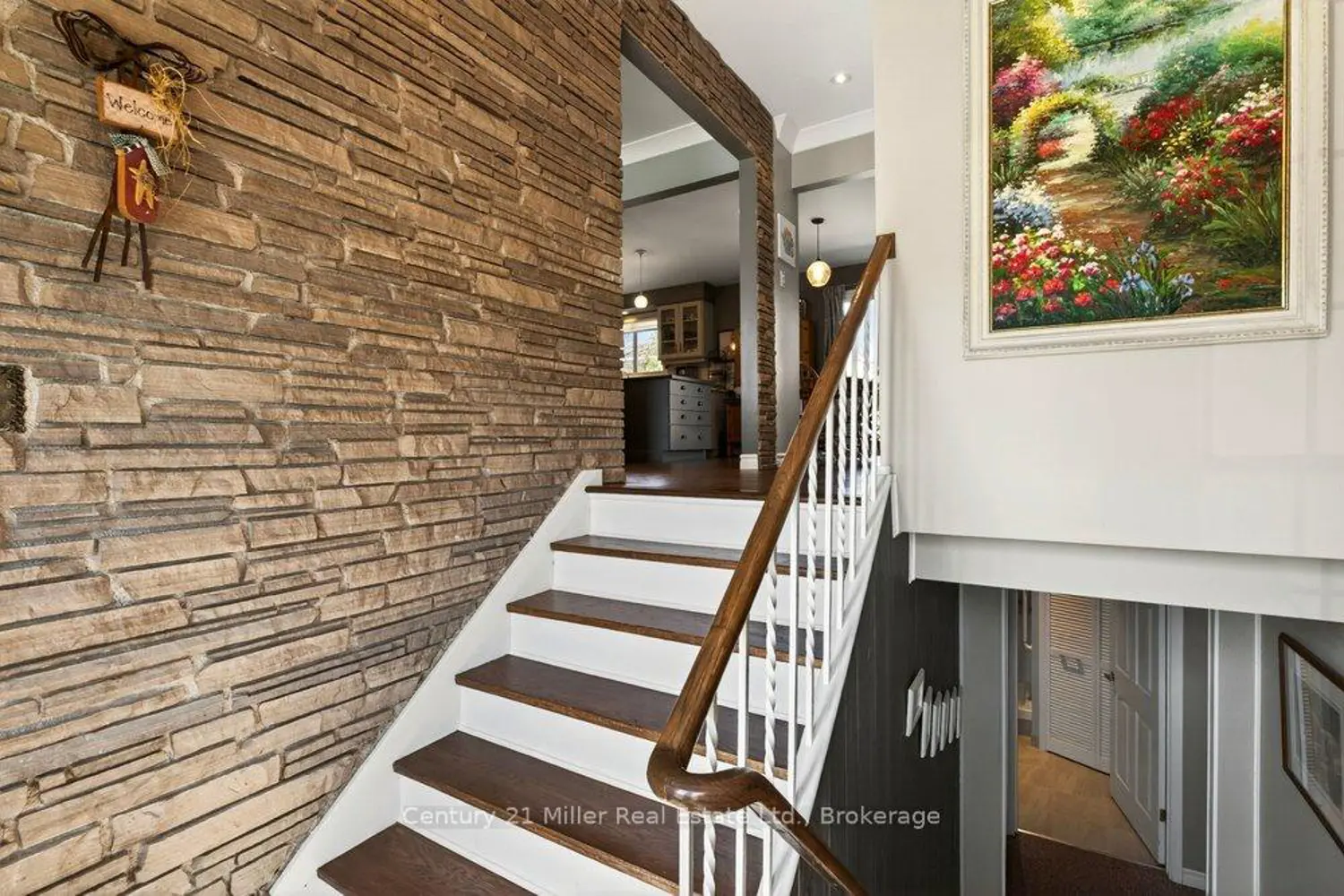 86 Waterford Drive photo 2