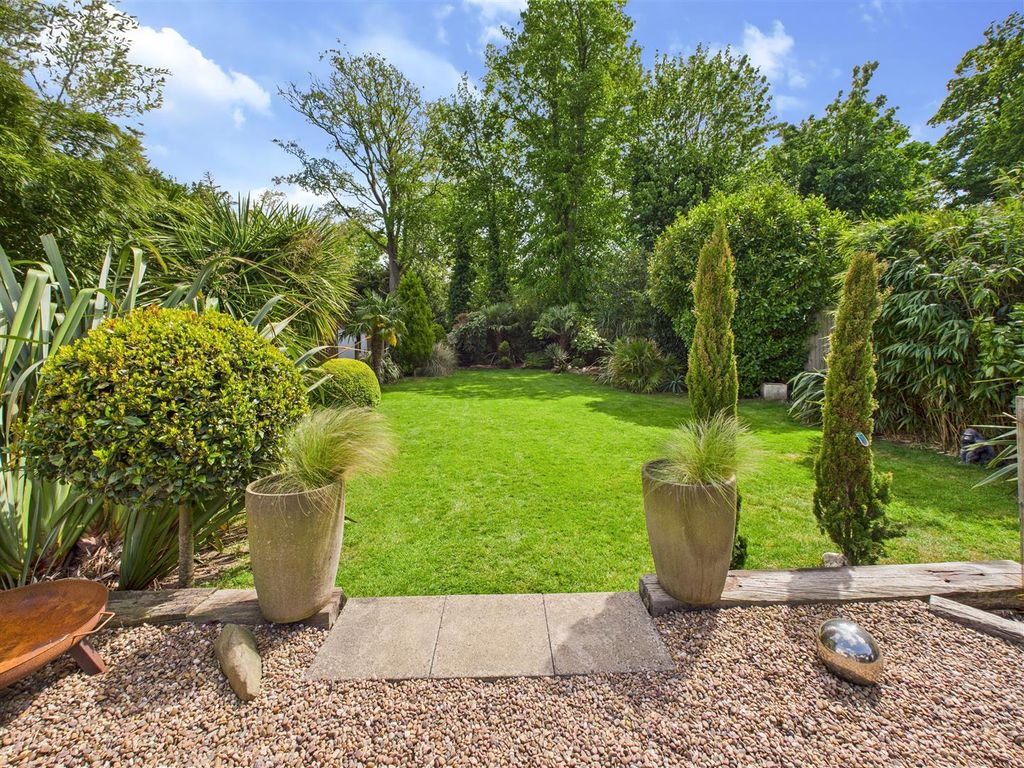 Additional image 22 of 4 bed detached house for saleBoothferry Road, Hessle HU13