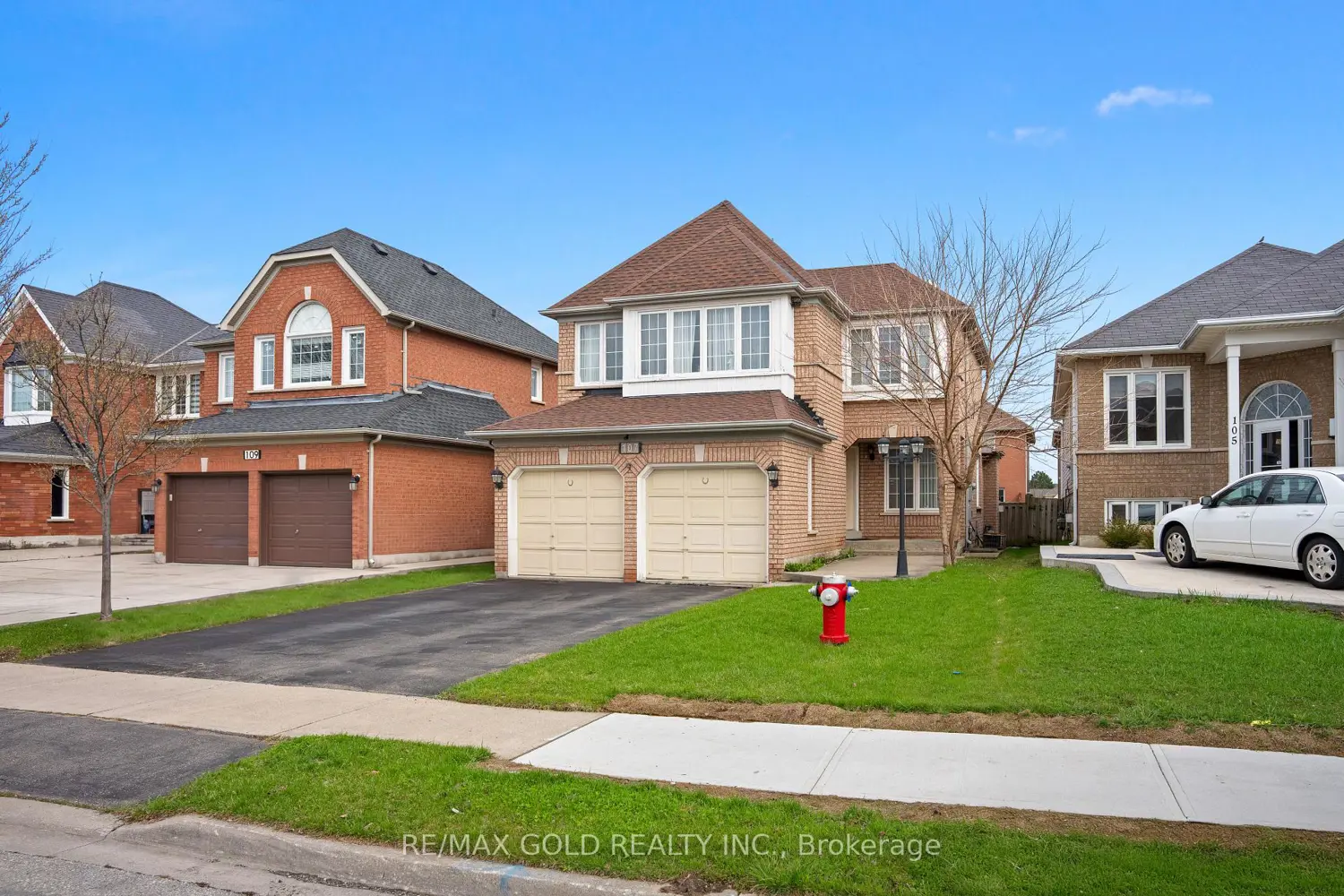 107 Seclusion Crescent photo 5