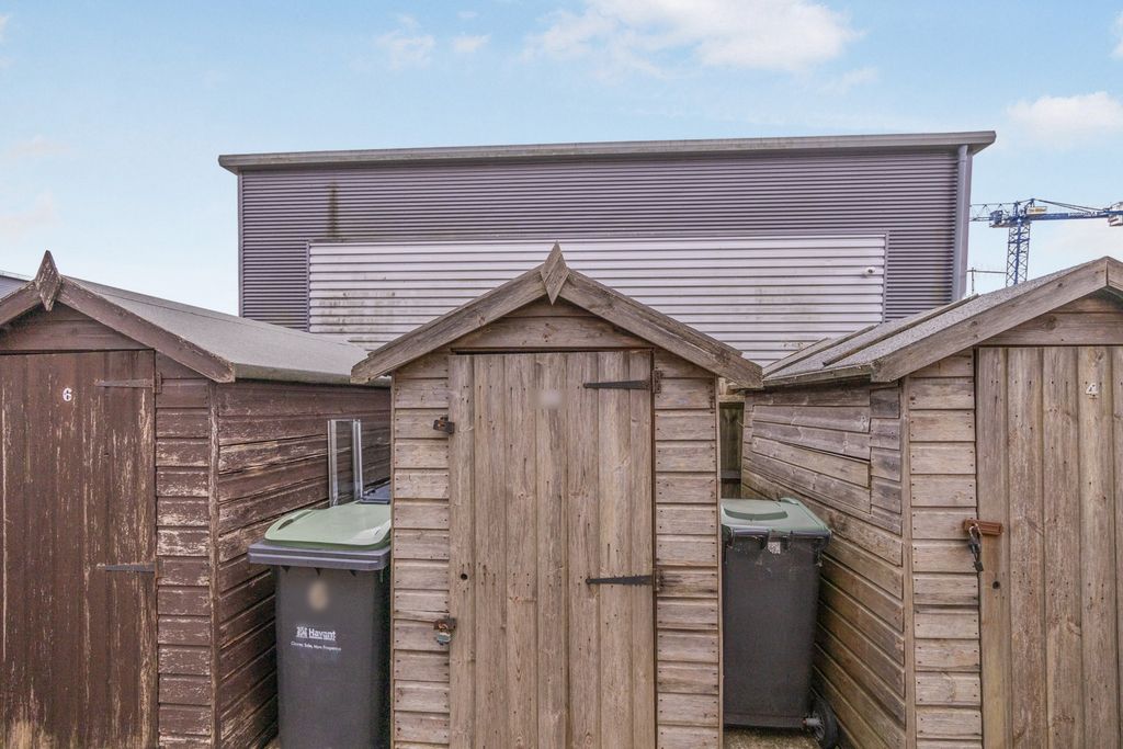 Additional image 16 of 1 bed flat for saleLittle Hackets, Havant, Hampshire PO9