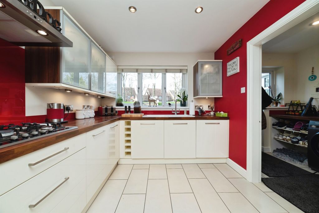 Additional image 3 of 4 bed detached house for saleMaple Grove, Hessle HU13